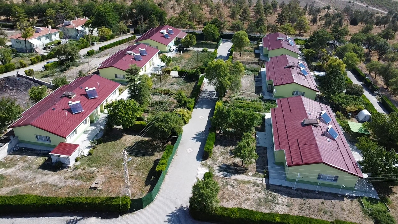 TİGEM POLATLI DIŞ CEPHE MANTOLAMA & ÇATI TEKKAT PANEL YAPIMI